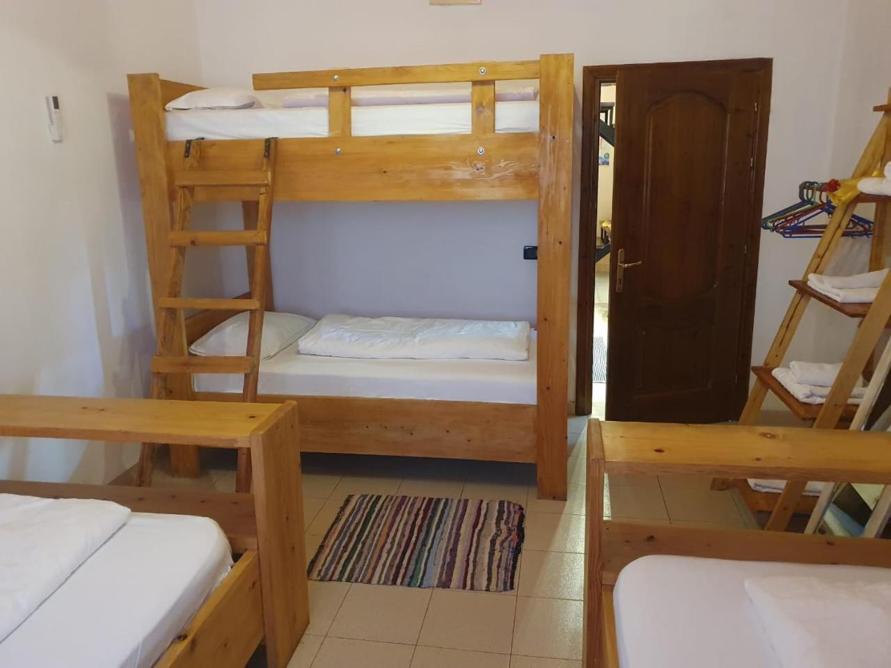 Cozy Big Apartment With Balcony Τίρανα Εξωτερικό φωτογραφία