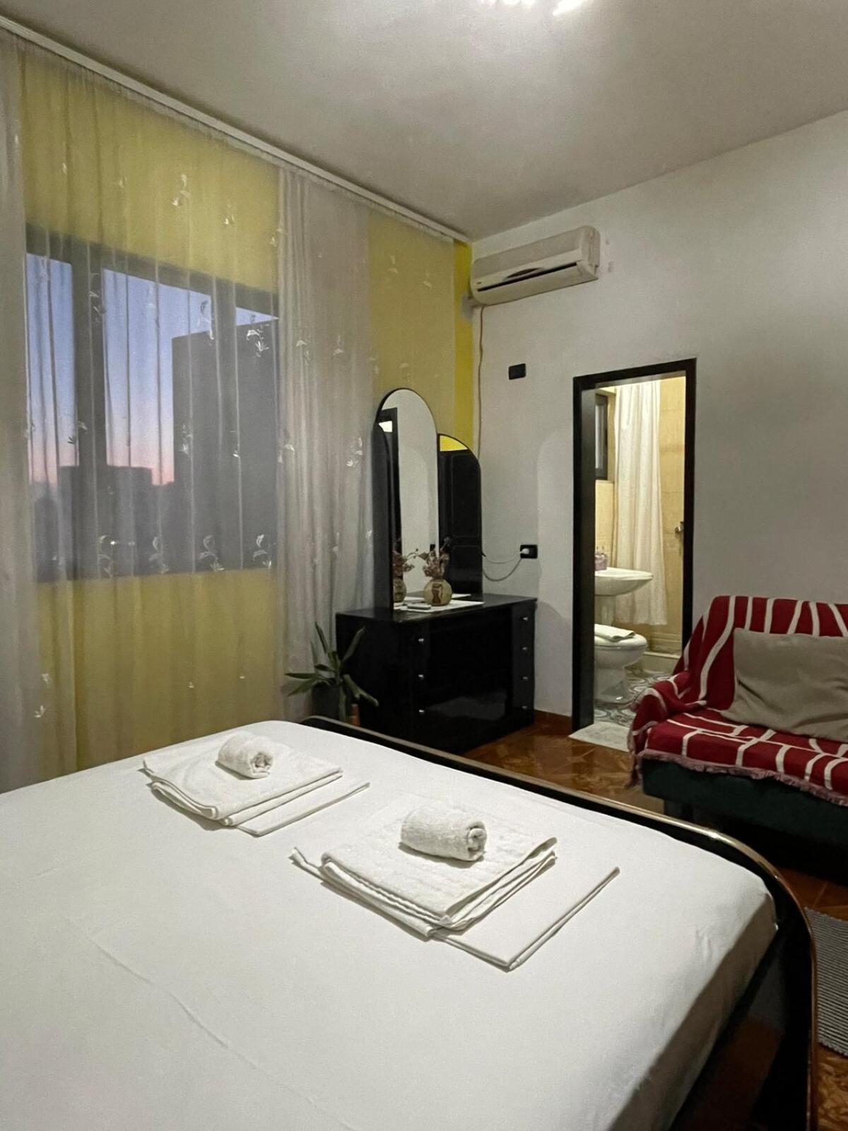 Cozy Big Apartment With Balcony Τίρανα Εξωτερικό φωτογραφία