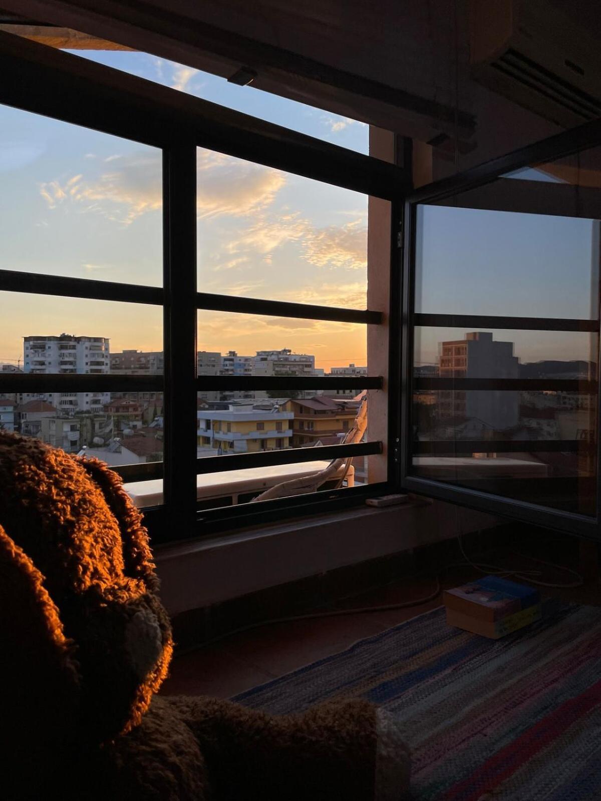 Cozy Big Apartment With Balcony Τίρανα Εξωτερικό φωτογραφία