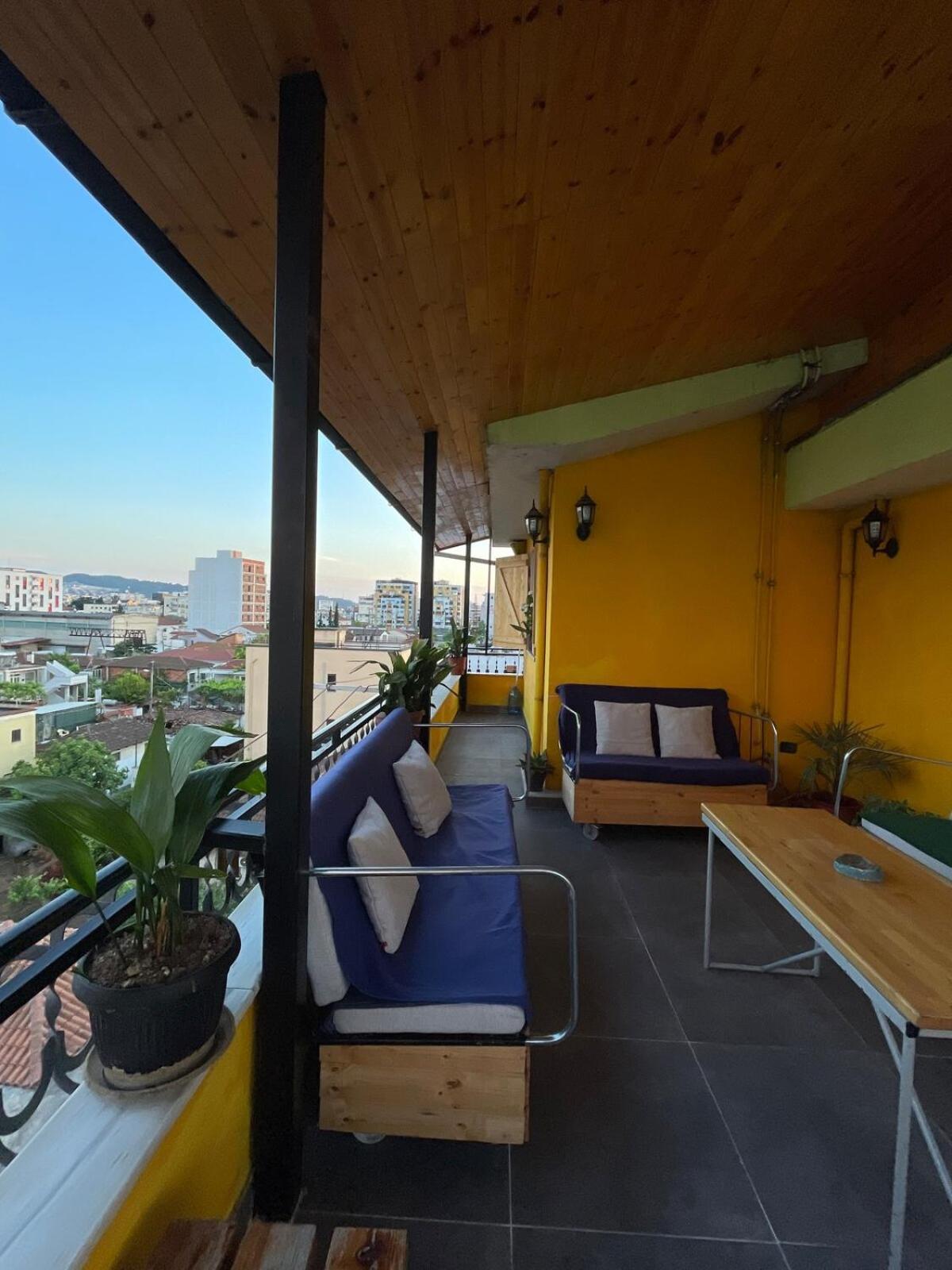 Cozy Big Apartment With Balcony Τίρανα Εξωτερικό φωτογραφία