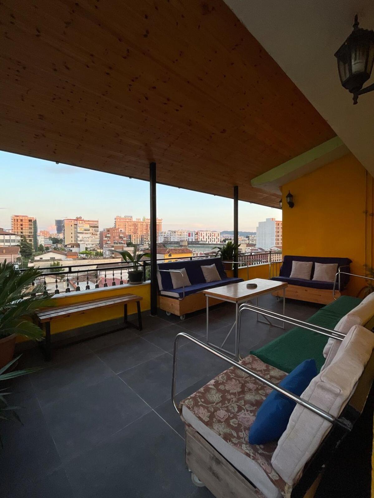 Cozy Big Apartment With Balcony Τίρανα Εξωτερικό φωτογραφία