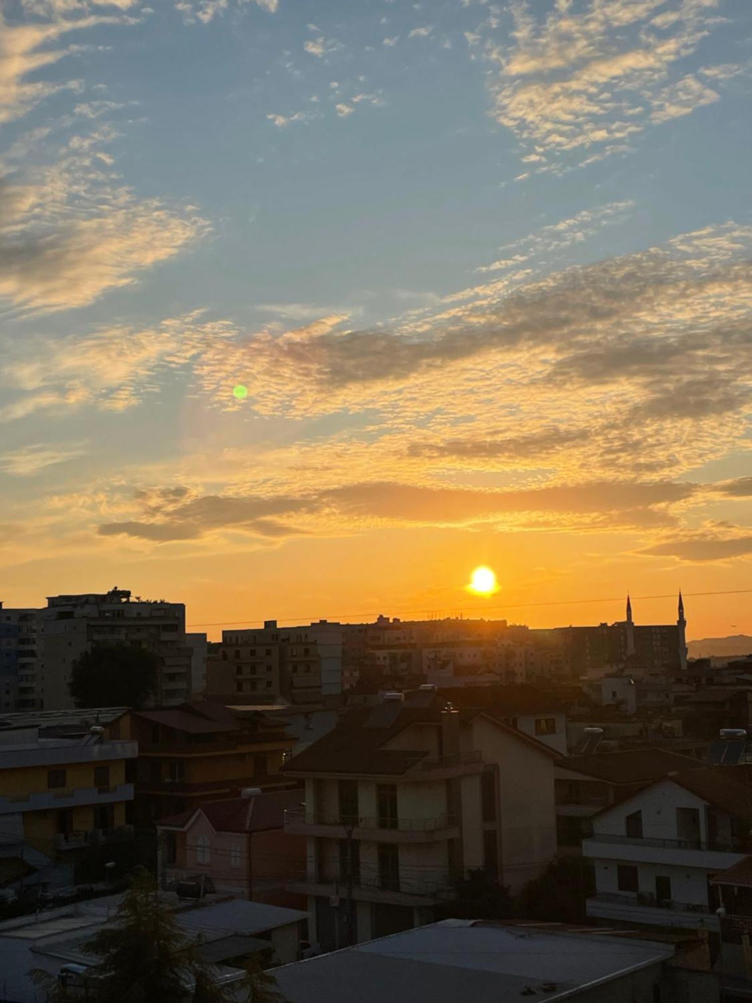Cozy Big Apartment With Balcony Τίρανα Εξωτερικό φωτογραφία